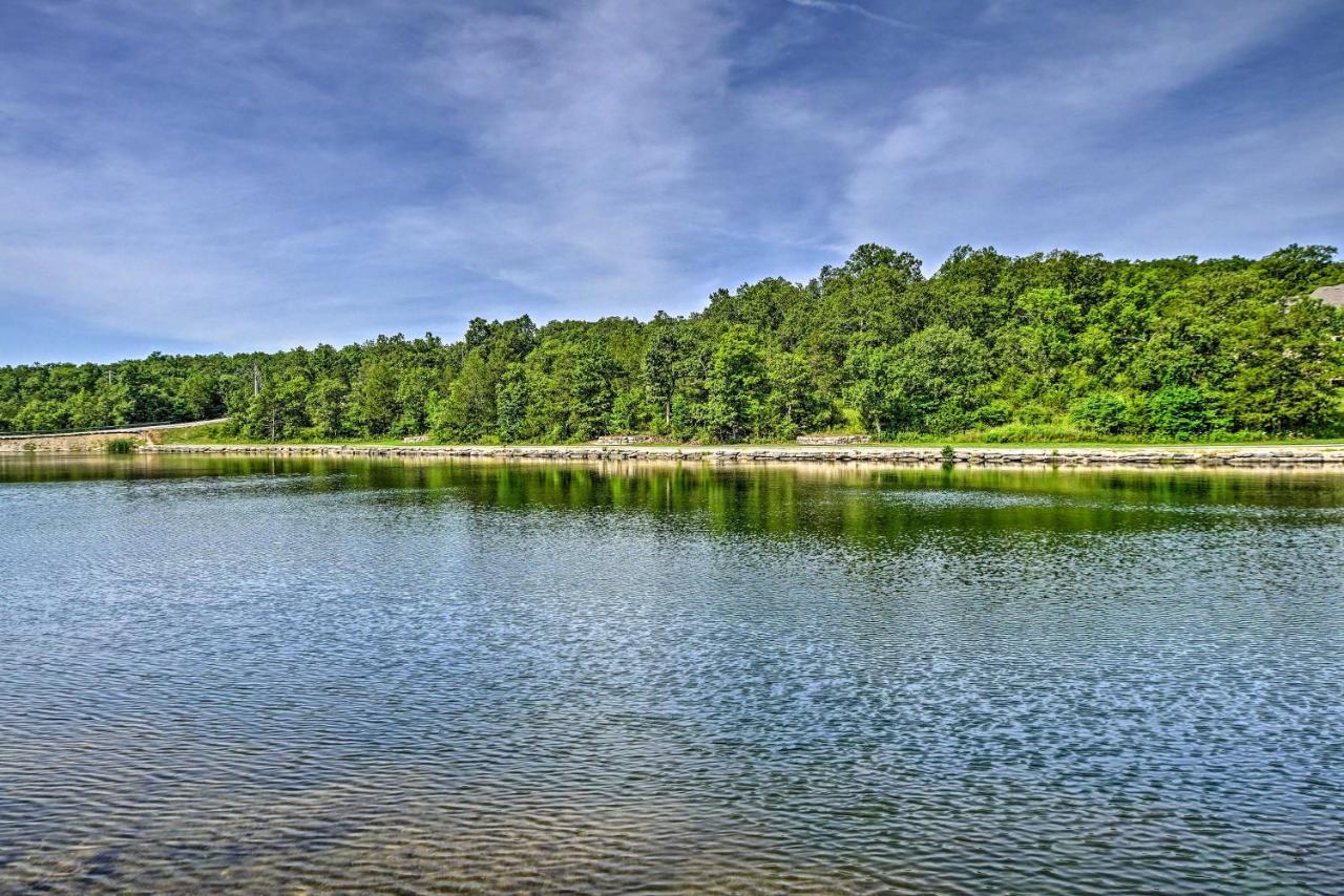 Branson West Cabin With Pool Access And Golfing Zewnętrze zdjęcie