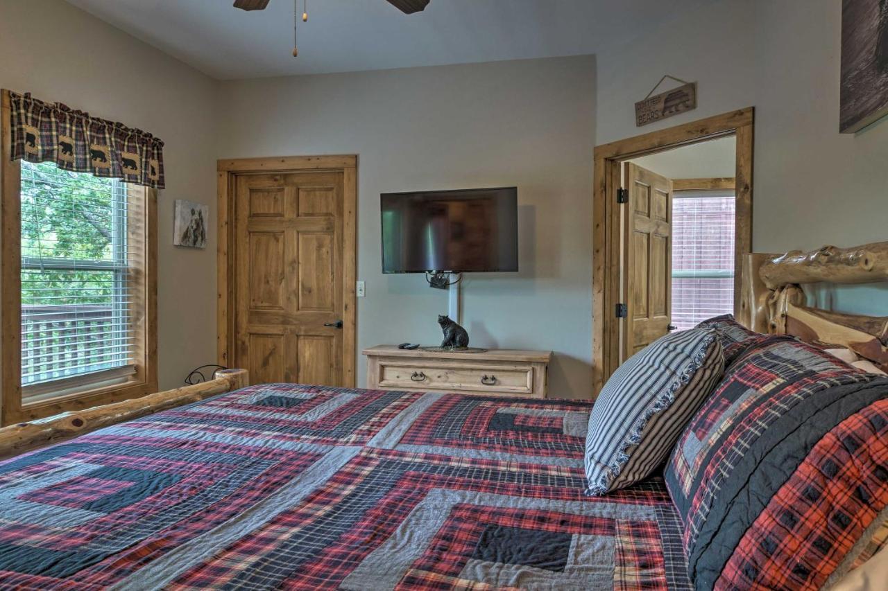 Branson West Cabin With Pool Access And Golfing Zewnętrze zdjęcie